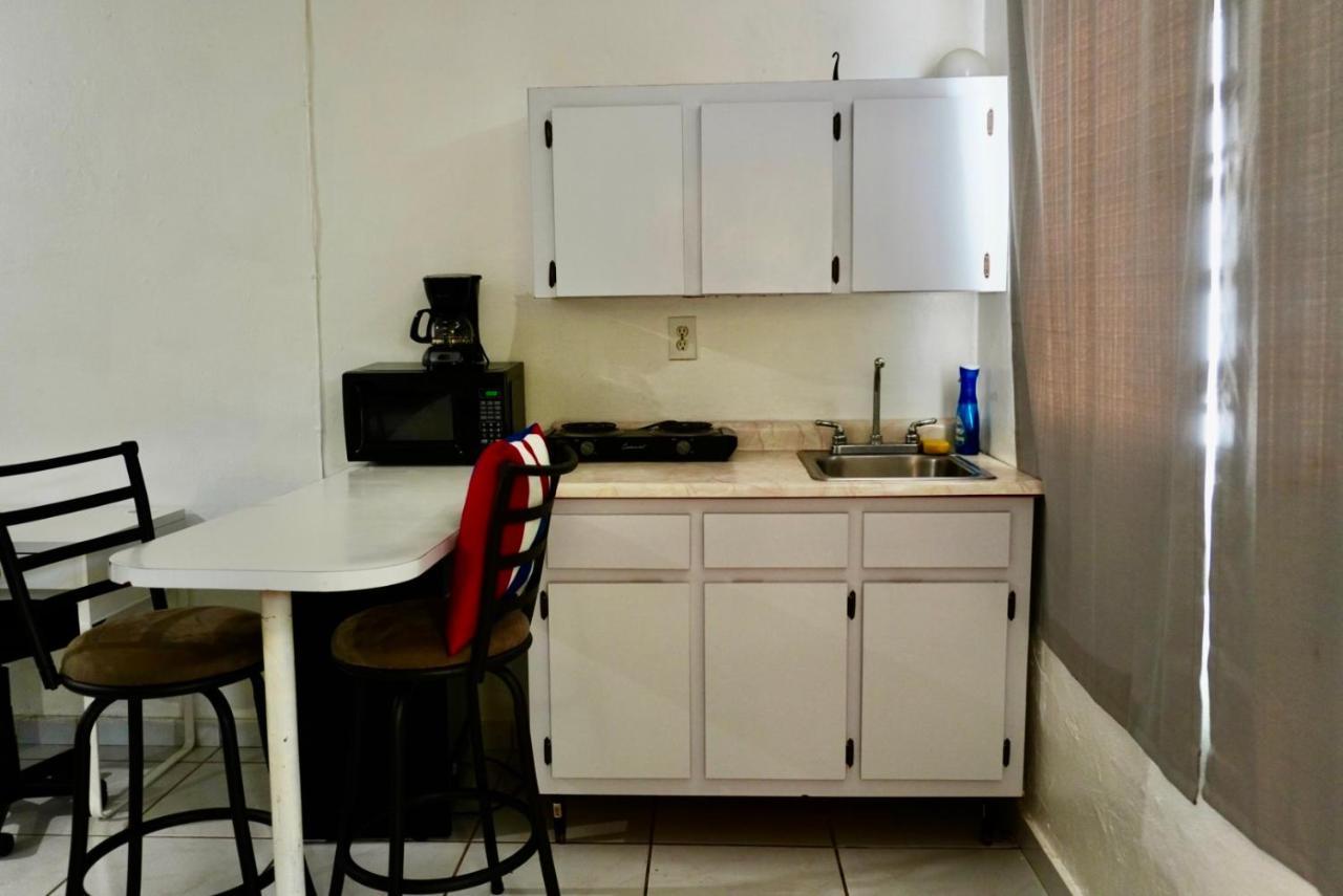 All You Need Studios Walking Distance To Beach Isla Verde San Juan Eksteriør billede