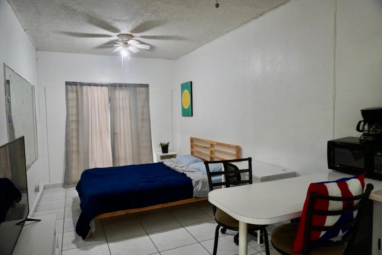 All You Need Studios Walking Distance To Beach Isla Verde San Juan Eksteriør billede